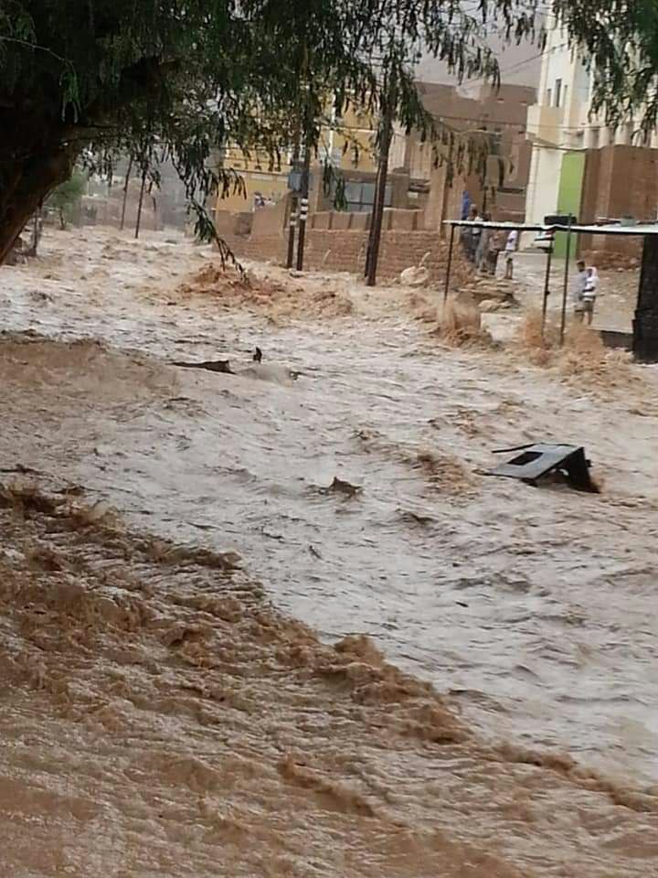 فقدان 5 مدنيين وإنهيار منازل في سيول جارفة ضربت مناطق متفرقة من حضرموت وشبوة